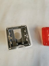 LEGRAND  SORTIE DE CÂBLE  AVEC  BOITIER  D'ENCASTREMENT  CAOUTCHOUC