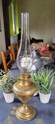Lampe pétrole laiton - lampe, a