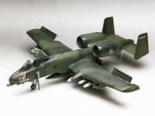 Revell 15521 - Maquette A-10 Warthog, 2ème GM - 1:48