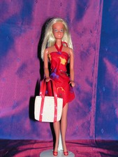 STACEY amie de BARBIE  n°   1067    MALIBU      1978