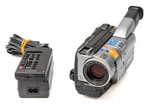 Camescope Sony Digital Handycam DCR-TRV110E PAL 8mm Video8 Hi8 Digital8