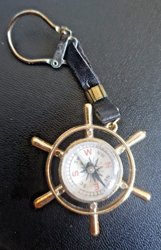 Ancien porte clé boussole - porte,
