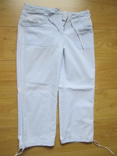 Pantacourt bleu ciel taille - , 38