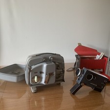 Ensemble Camera Super 8 Instamatic M6 Et Son Projecteur Bolex GBE