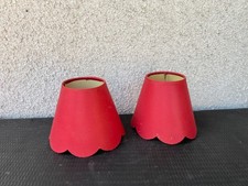 Paire de petits d’abat-jour rouges