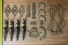 LOT DE GARNITURES DE MEUBLES ANCIENS. ORNEMENT. BRONZE. RESTAURATION MEUBLE.