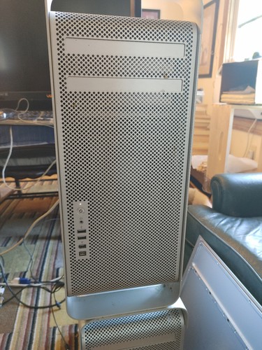Working apple mac pro - working,