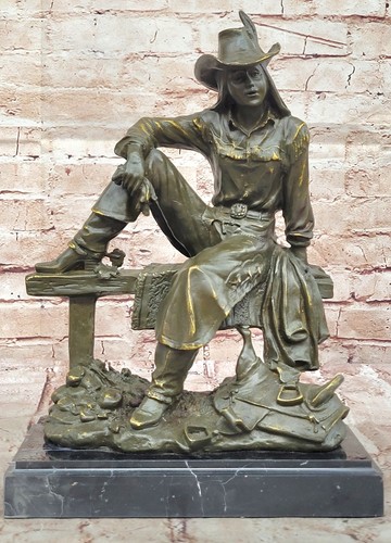 Sculpture statue cowboy - statue,