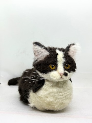 Poupée art figurine - chat, en