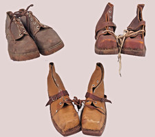 3 paires de galoches anciennes