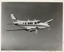 BEECHCRAFT B80 QUEEN AIR AVION