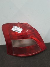 Feu arriere principal gauche