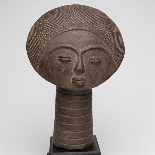 0635 sculpture tete terre - 0635,