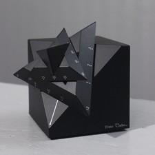 Pendule cinétique post-moderne vintage "Time Cube" 4D Design 1988