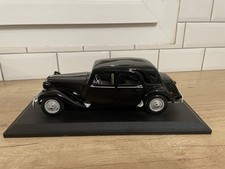 Voiture miniature 18 - voiture, 1/18