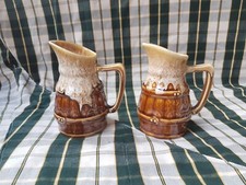 2 anciens pichets céramique gres vintage bistrot forme tonneau carafe restaurant