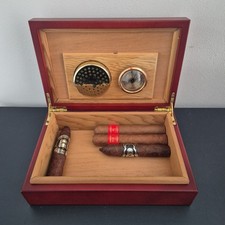 Cave A Cigare En Bois Vintage Objet Du Fumeur