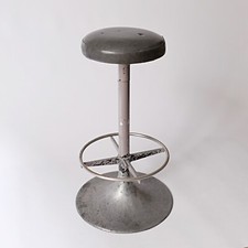 tabouret haut en metal tournant tulipe vintage 1970 loft atelier