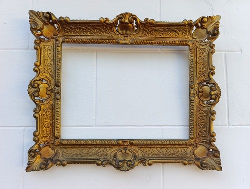 Cadre baroque vintage doré