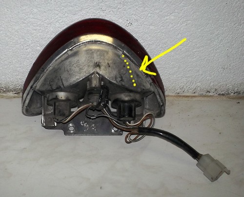 Suzuki 650 feu arriere - .,