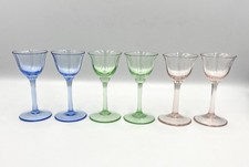 6 Verres A Liqueur Dont 2 En