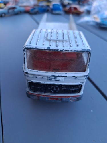 Camion mercedes gorgi - 1/43,