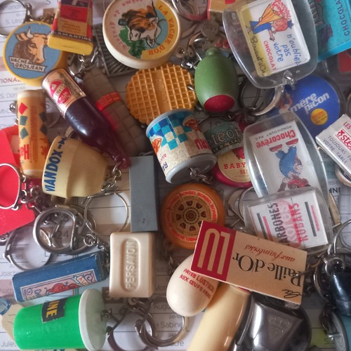 Lot porte clefs différents - porte,