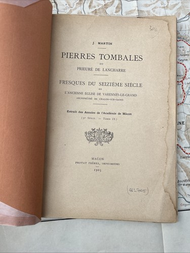 Pierres tombales prieuré - pierres,