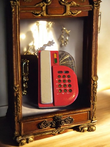 Téléphone vintage rouge