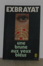 Une brune aux yeux bleus |