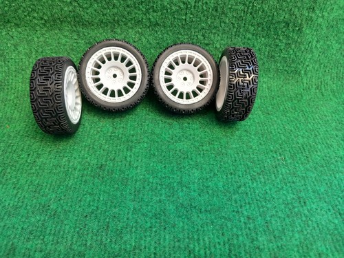 Voiture 4 roues mixtes - voiture, 1/10