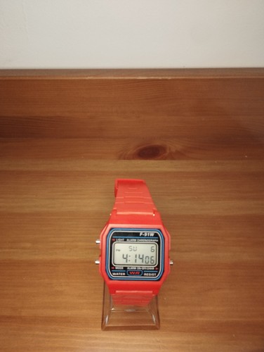 Montre digitale rouge - rouge, vintage