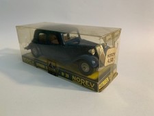 NOREV ref 29 - Citroën traction 11 CV 1939 - 1/43 plastique ancien