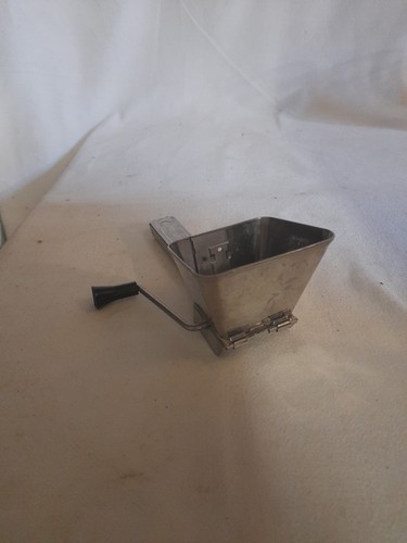 Joli moulin fine herbes - a,