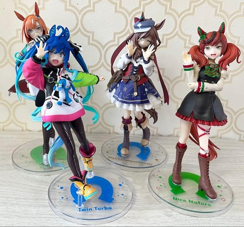 Ensemble figurines uma - ensemble,