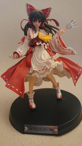 Figurine reimu hakurei - figurine,