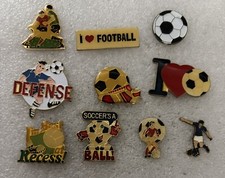 10 x pin's thème foot