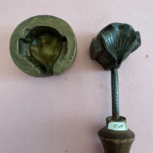 Ancien fer gaufrer moule - à,