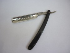 Ancien rasoir coupe chou L'Espagnolette Trophée , acier trempé .