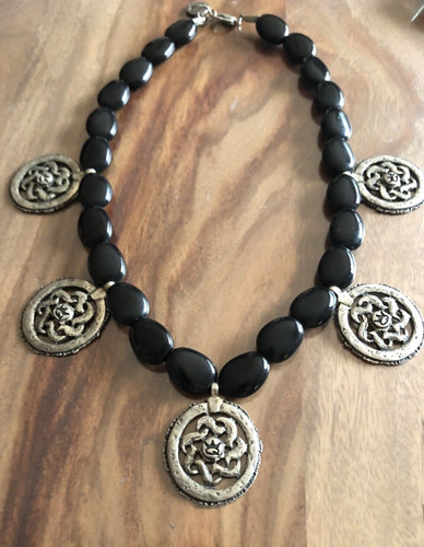 Collier save the - save, queen