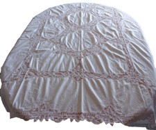 ancienne grande nappe brodée