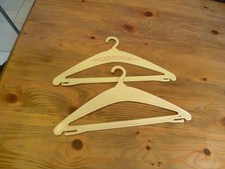 lot de deux cintres compagnie generale transatlantique vintage french line