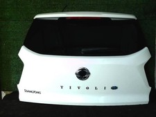 Malle/Hayon arriere SSANGYONG TIVOLI 6401135152