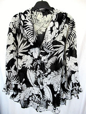 Chemisier romantique NEUF noir/blanc  T46?  marque "Infiniment belle" à volants