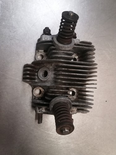Culasse moteur - (origine),