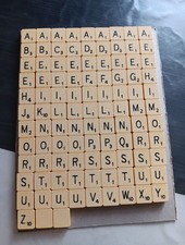 Lettres de scrabble (102)