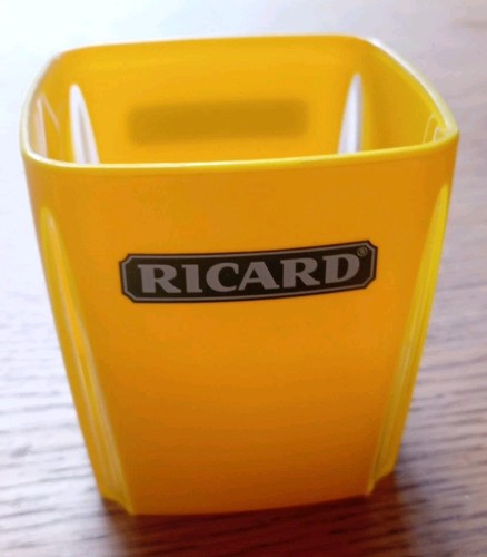 Petit pot glacons ou - petit, a