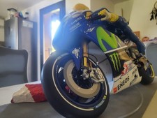 Yamaha YZR M1 scale 1/4