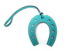 NEUF BIJOU DE SAC HERMES GRIGRI PADDOCK FER A CHEVAL CUIR BOITE HORSE CHARM 525€
