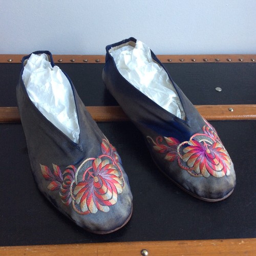 Chaussures chinoises anciennes - chaussures,